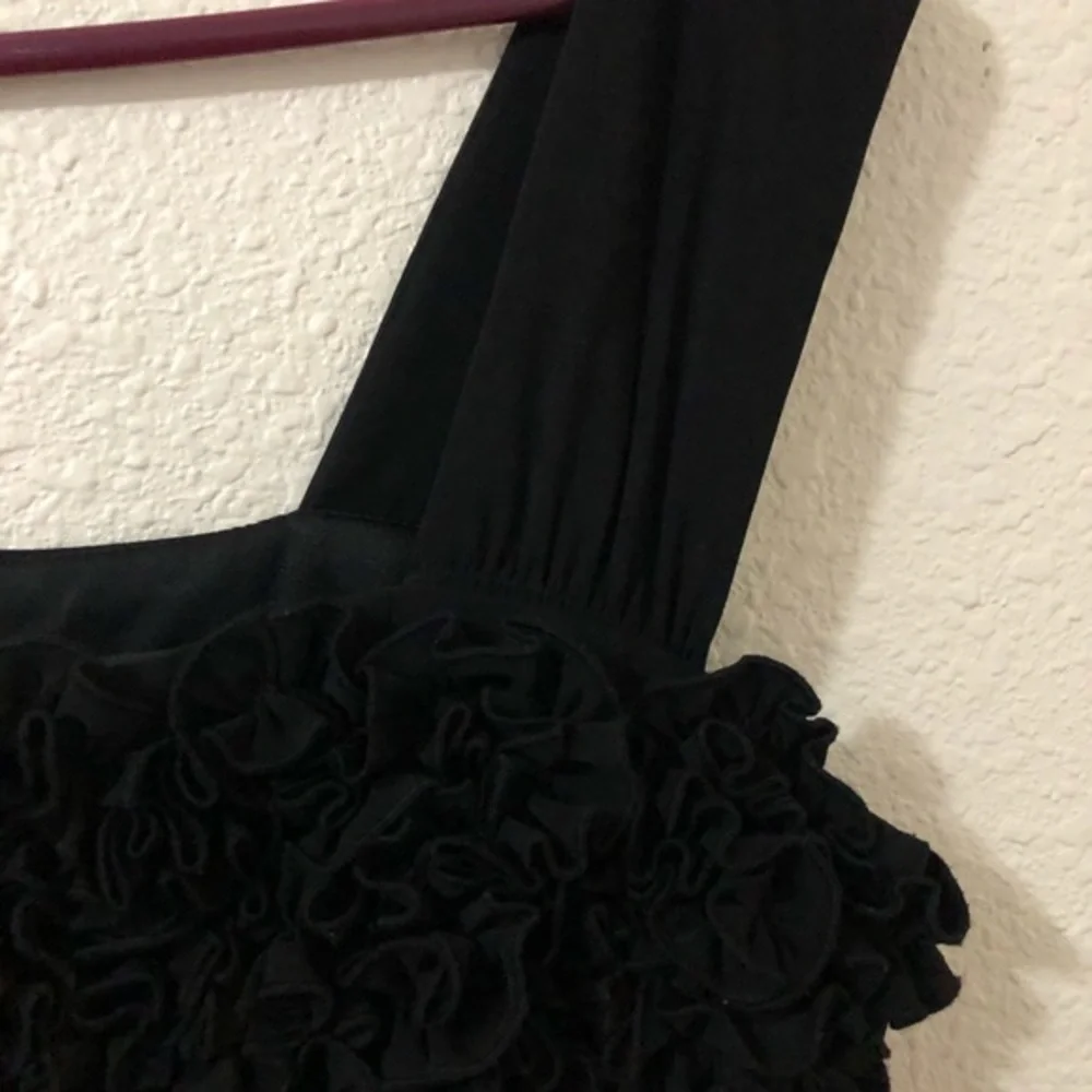 💜💜 R & M Richards Black Party Dress Ruffled Top Size 14
